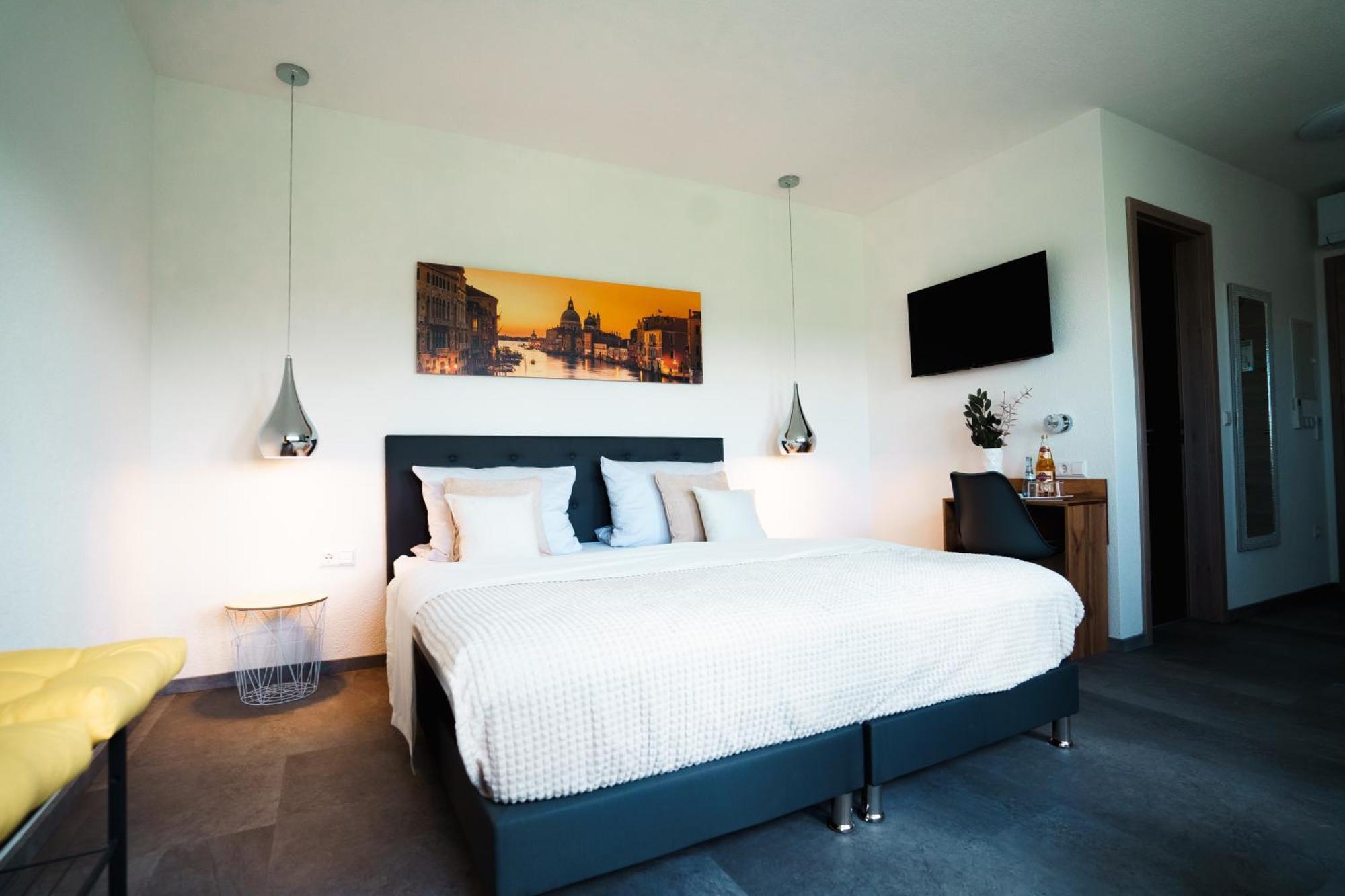 Hotel Am Schafbaum บาด รัพเพเนา ภายนอก รูปภาพ
